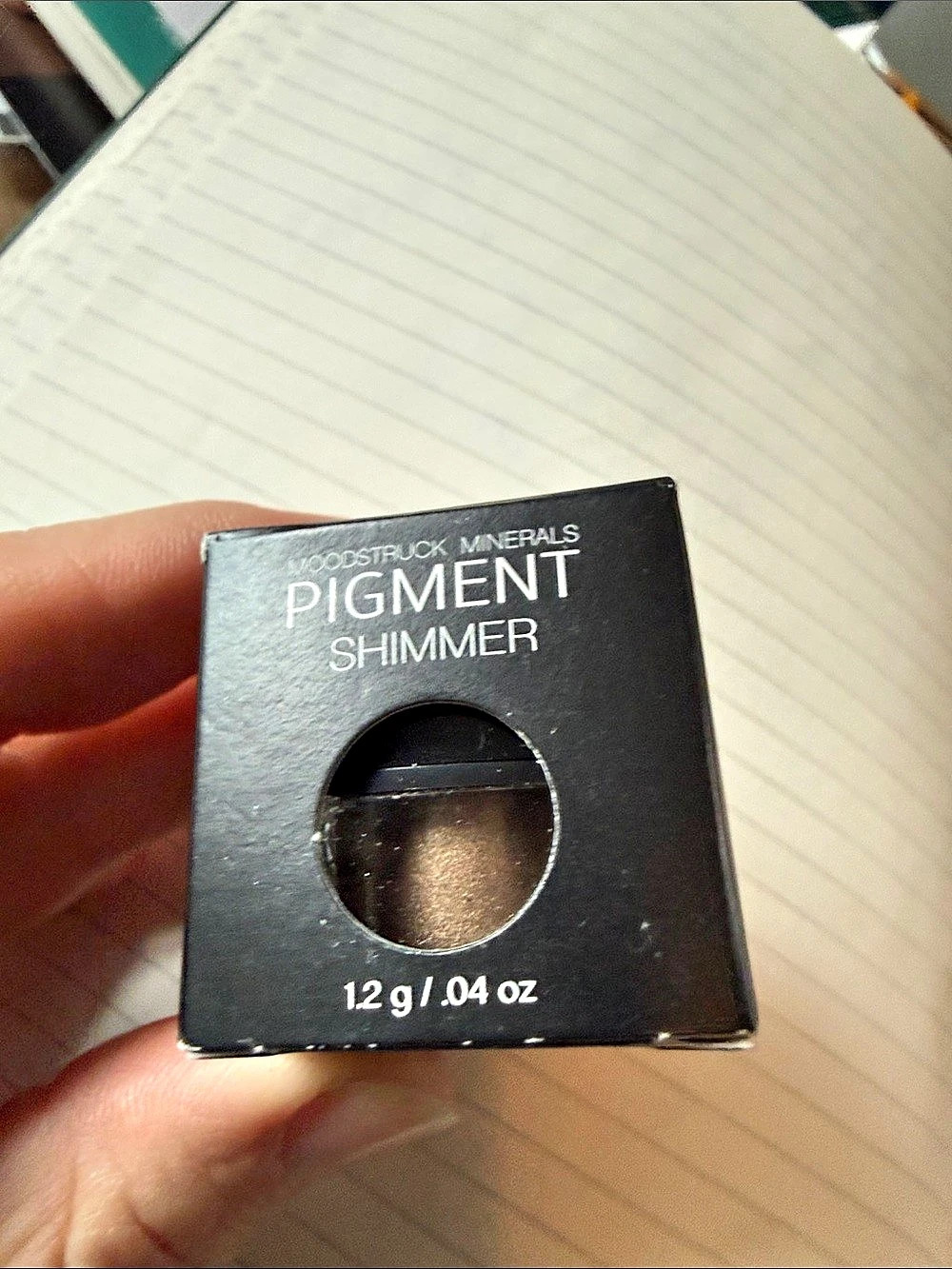 Younique Mineral Cosmetics Pigment Shimmer Brown “confident” Eyeshadow NWT